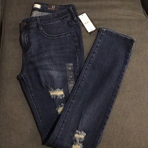 New distressed Denim legging jean